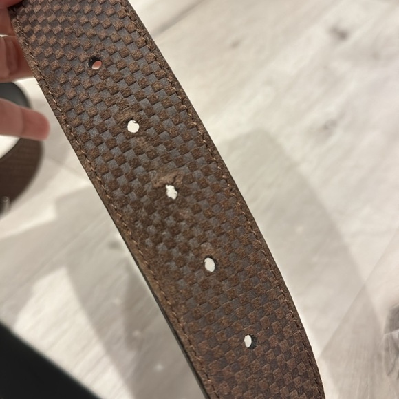 Louis Vuitton Authentic Men’s Leather Pre loved Belt w/Silver Buckle.Size 90/36. - Picture 5 of 9